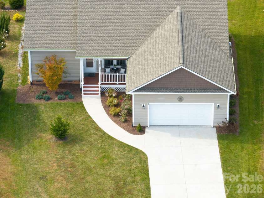 457 Riverwind Drive, Hendersonville, NC 28739.  MLS# CAR4364359, YatesRealty ID 12941. 