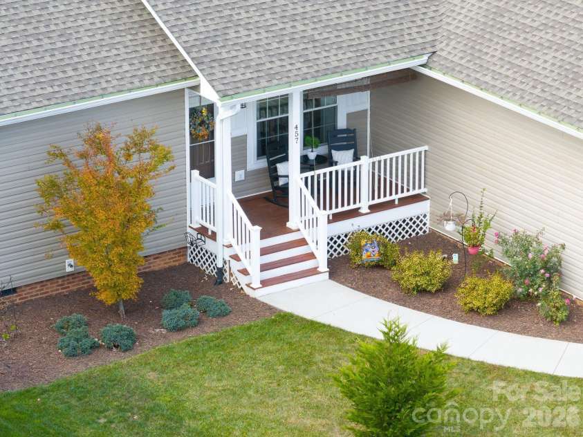 457 Riverwind Drive, Hendersonville, NC 28739.  MLS# CAR4364359, YatesRealty ID 12941. 