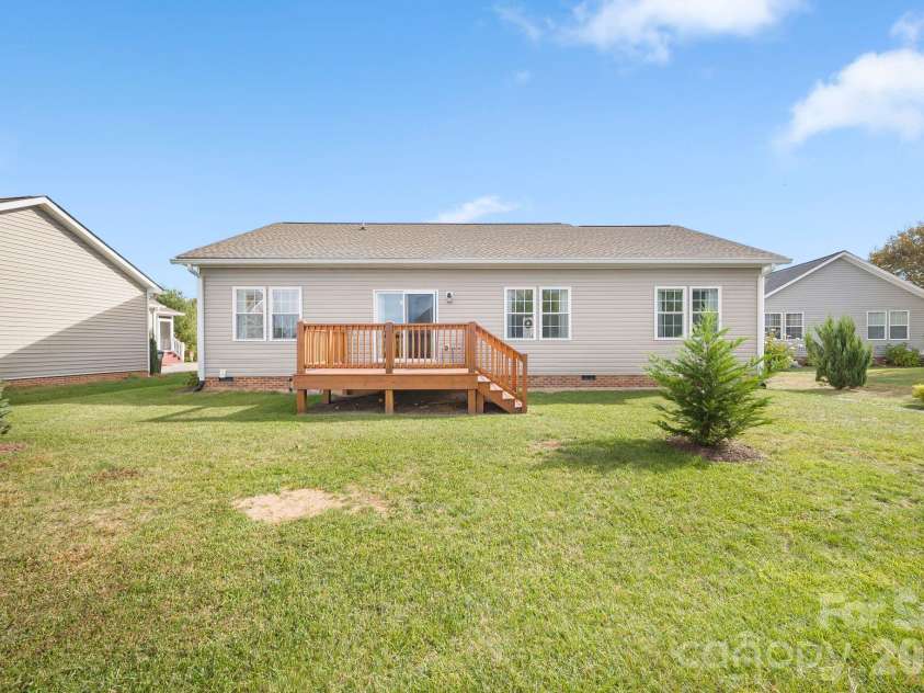 457 Riverwind Drive, Hendersonville, NC 28739.  MLS# CAR4364359, YatesRealty ID 12941. 