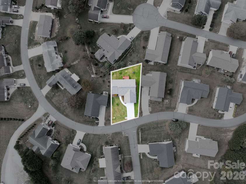 457 Riverwind Drive, Hendersonville, NC 28739.  MLS# CAR4364359, YatesRealty ID 12941. 