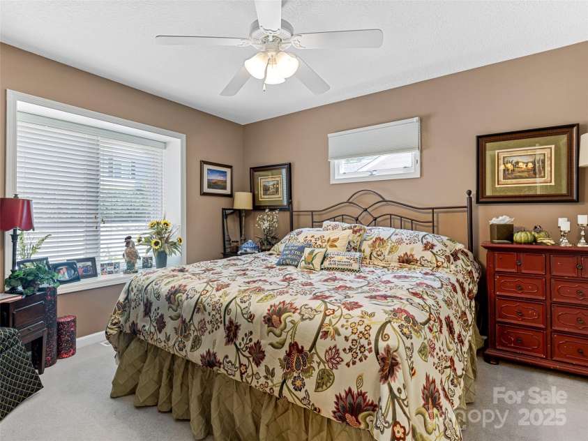 27 Putter Court, Hendersonville, NC 28739.  MLS# CAR4253747, YatesRealty ID 12942. 2nd Bedroom