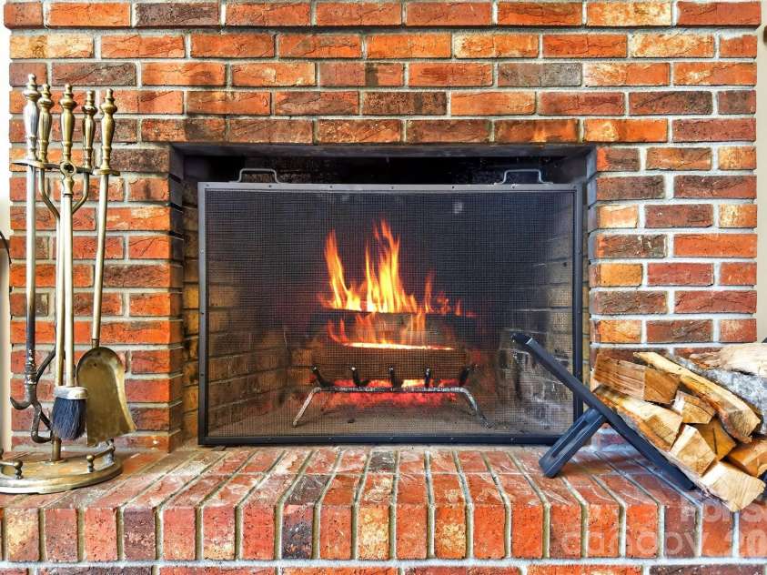 102 Charles Ridge Road, Asheville, NC 28805.  MLS# CAR4366221, YatesRealty ID 12943. 