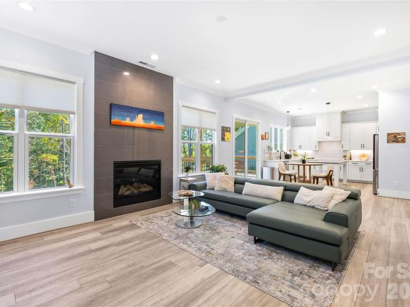 140 Dabbling Duck Circle, Mooresville, NC 28117.  MLS# CAR4363776, YatesRealty ID 12944. Gas log fireplace