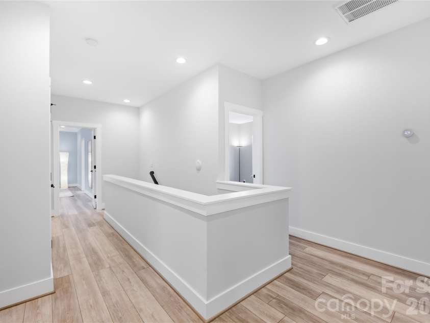 140 Dabbling Duck Circle, Mooresville, NC 28117.  MLS# CAR4363776, YatesRealty ID 12944. Upstairs landing