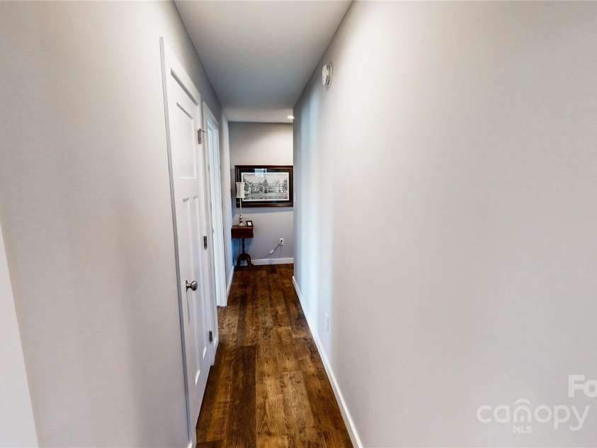 7 Sage Crest Loop, Weaverville, NC 28787.  MLS# CAR4187348, YatesRealty ID 12945. Upstairs Hallway