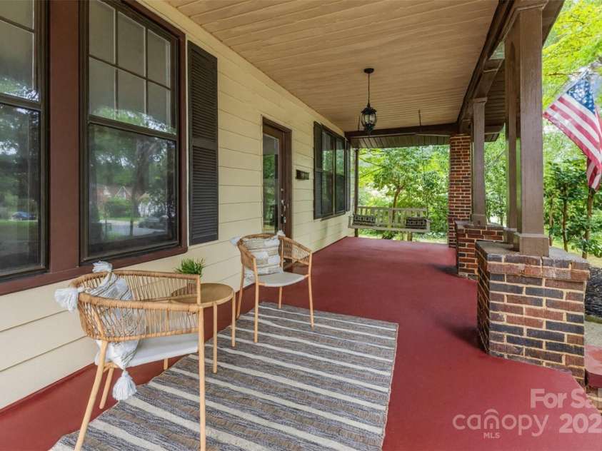 211 6th Avenue, Gastonia, NC 28052.  MLS# CAR4292965, YatesRealty ID 12946. 