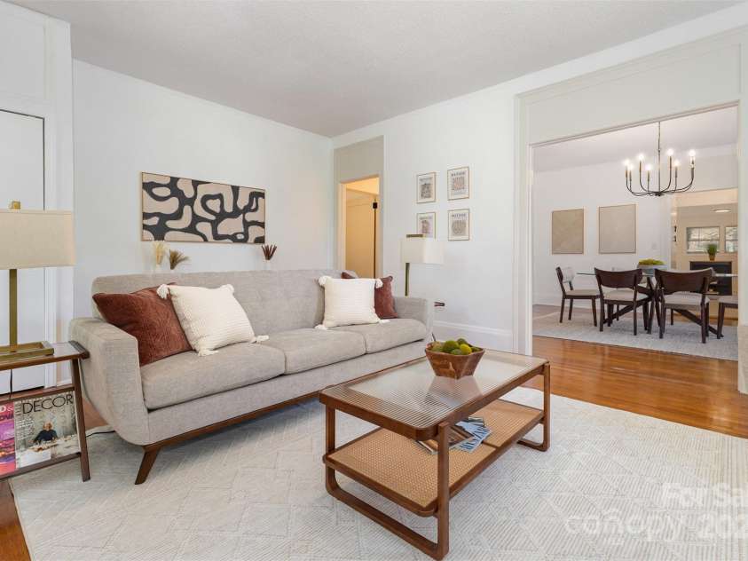 211 6th Avenue, Gastonia, NC 28052.  MLS# CAR4292965, YatesRealty ID 12946. 