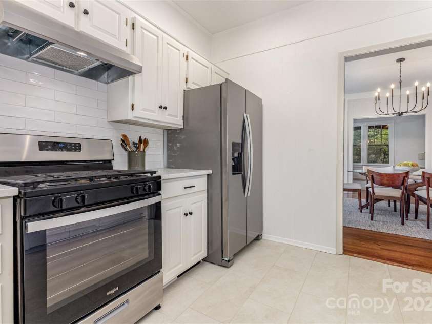 211 6th Avenue, Gastonia, NC 28052.  MLS# CAR4292965, YatesRealty ID 12946. 