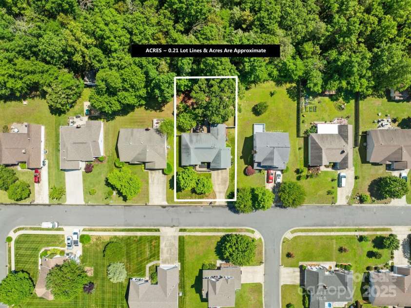 3006 Emerald Meadow Lane, Charlotte, NC 28273.  MLS# CAR4255235, YatesRealty ID 12948. Aerial View