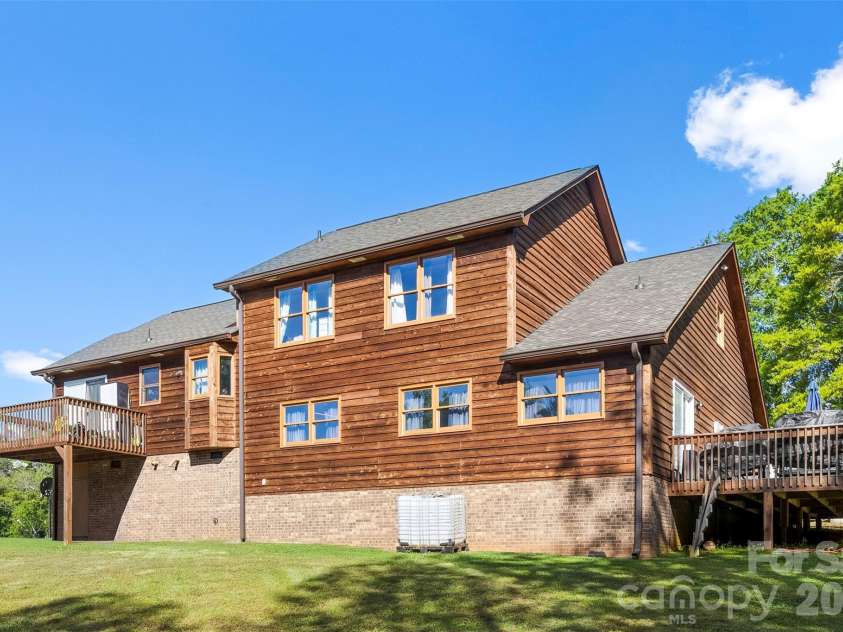 831 College Avenue, Shelby, NC 28152.  MLS# CAR4368508, YatesRealty ID 12948. 