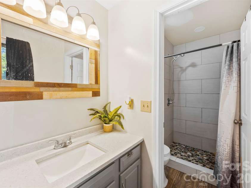 831 College Avenue, Shelby, NC 28152.  MLS# CAR4368508, YatesRealty ID 12948. 