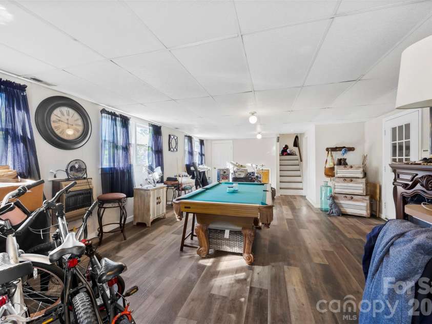 831 College Avenue, Shelby, NC 28152.  MLS# CAR4368508, YatesRealty ID 12948. 