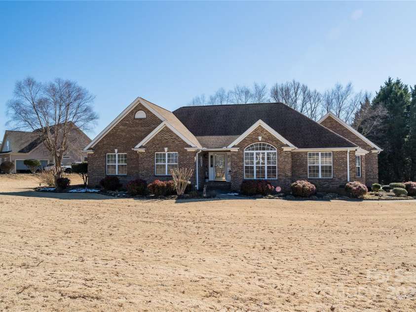1 Carnoustie Court, Campobello, SC 29322.  MLS# CAR4222855, YatesRealty ID 1295. 