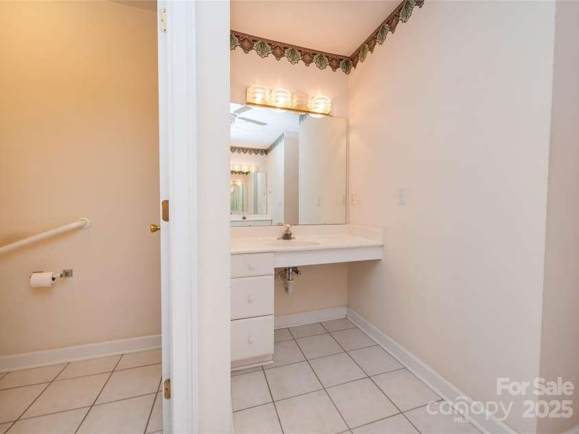 1 Carnoustie Court, Campobello, SC 29322.  MLS# CAR4222855, YatesRealty ID 1295. 