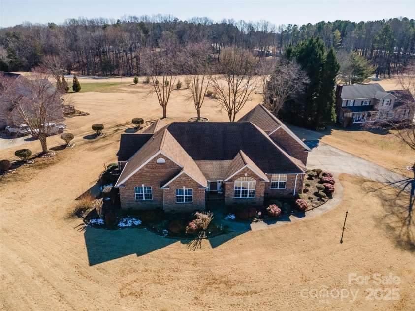 1 Carnoustie Court, Campobello, SC 29322.  MLS# CAR4222855, YatesRealty ID 1295. 