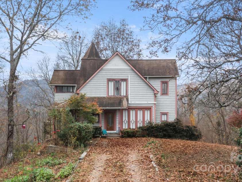 759 and 755 Snelson Road, Marshall, NC 28753.  MLS# CAR4186627, YatesRealty ID 1295. Main house