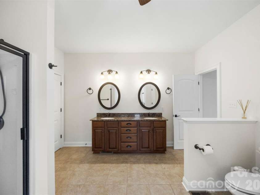 770 Cooks Cove Ridge, Clover, SC 29710.  MLS# CAR4380714, YatesRealty ID 1295. Jack and jill on main