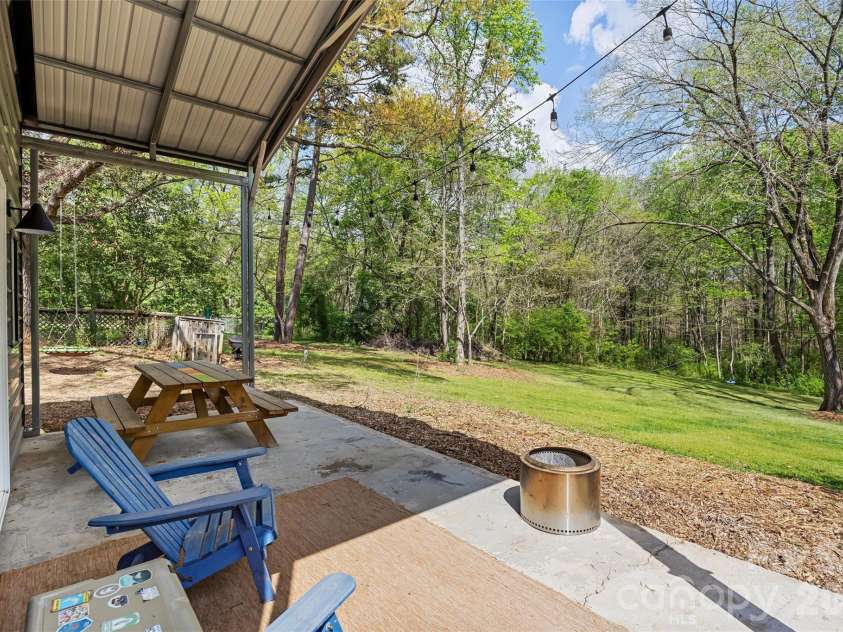 12811 Moores Chapel Road, Charlotte, NC 28214.  MLS# CAR4358921, YatesRealty ID 12950. 