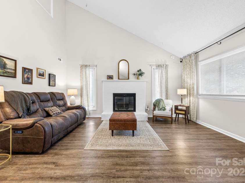 1555 Ridgewood Drive, Gastonia, NC 28054.  MLS# CAR4242124, YatesRealty ID 12950. 