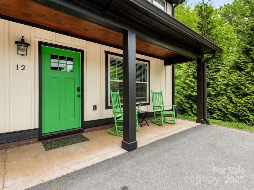 12 Martin Valley Road, Swannanoa, NC 28778.  MLS# CAR4253037, YatesRealty ID 12954. 