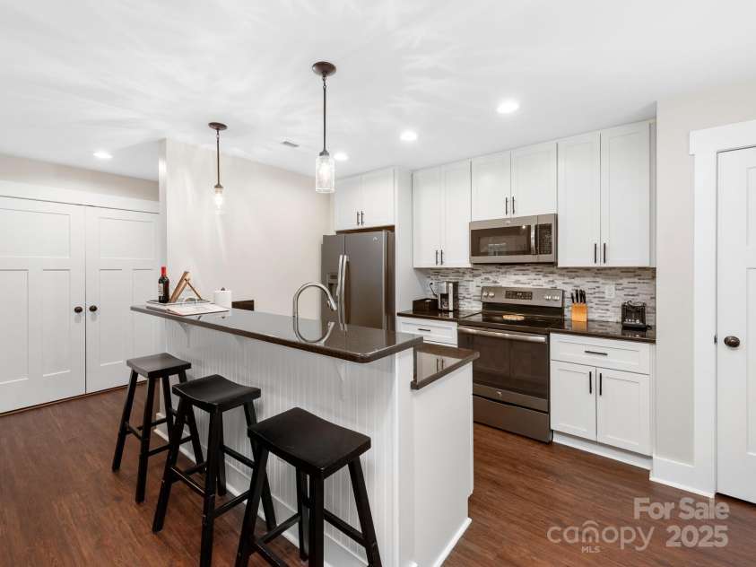 12 Martin Valley Road, Swannanoa, NC 28778.  MLS# CAR4253037, YatesRealty ID 12954. 