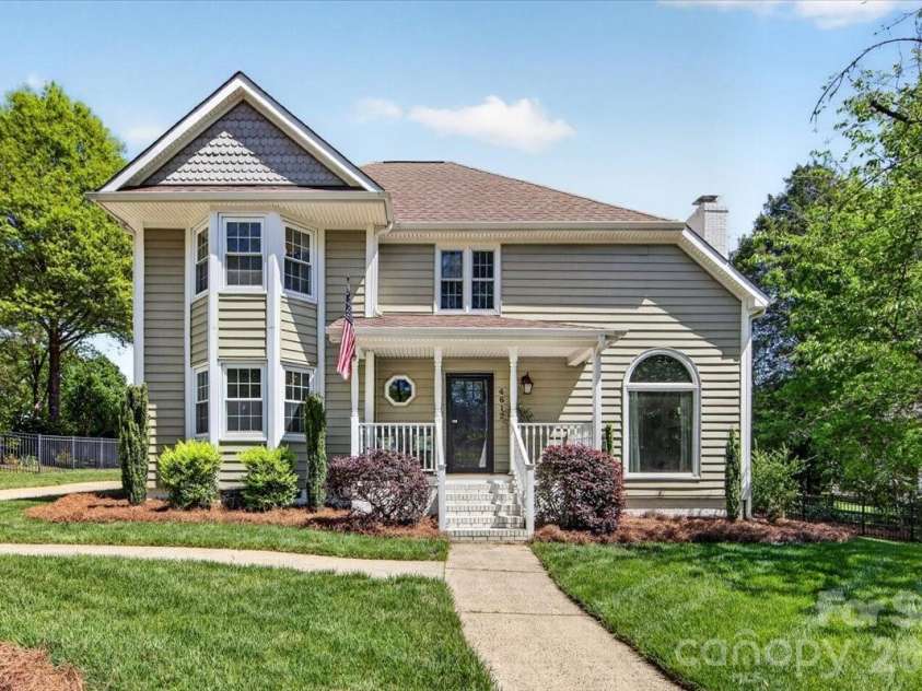4612 Quail Canyon Drive, Charlotte, NC 28226.  MLS# CAR4367423, YatesRealty ID 12955. 