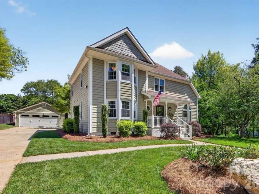 4612 Quail Canyon Drive, Charlotte, NC 28226.  MLS# CAR4367423, YatesRealty ID 12955. 