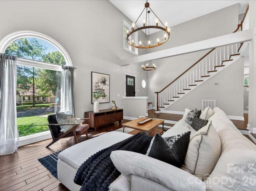 4612 Quail Canyon Drive, Charlotte, NC 28226.  MLS# CAR4367423, YatesRealty ID 12955. 