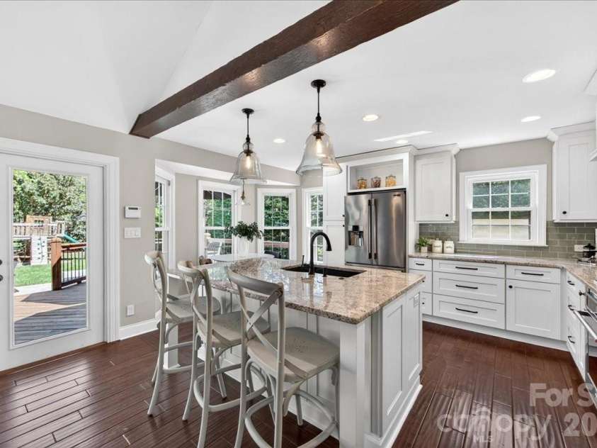 4612 Quail Canyon Drive, Charlotte, NC 28226.  MLS# CAR4367423, YatesRealty ID 12955. 