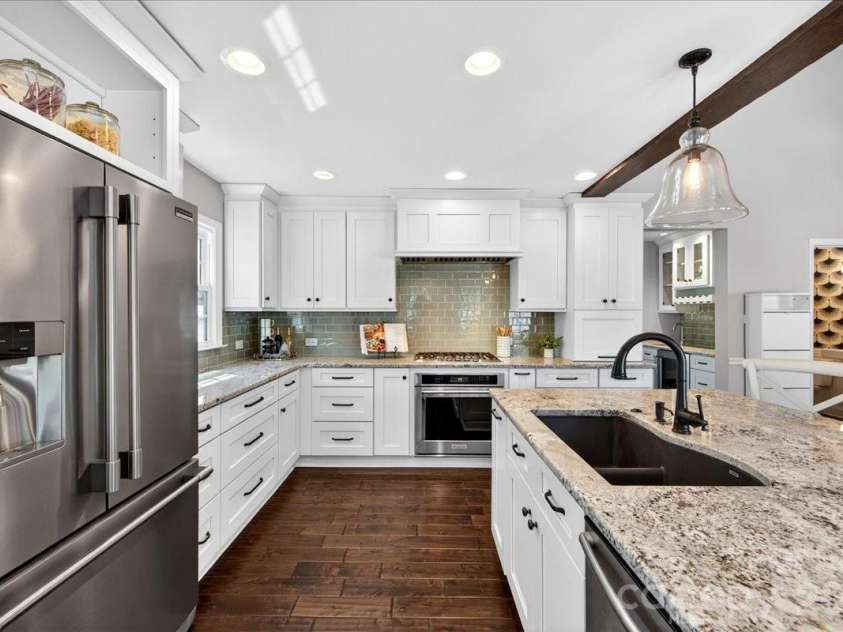 4612 Quail Canyon Drive, Charlotte, NC 28226.  MLS# CAR4367423, YatesRealty ID 12955. 
