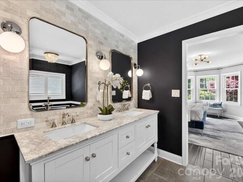 4612 Quail Canyon Drive, Charlotte, NC 28226.  MLS# CAR4367423, YatesRealty ID 12955. 