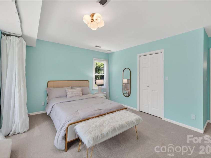 4612 Quail Canyon Drive, Charlotte, NC 28226.  MLS# CAR4367423, YatesRealty ID 12955. 