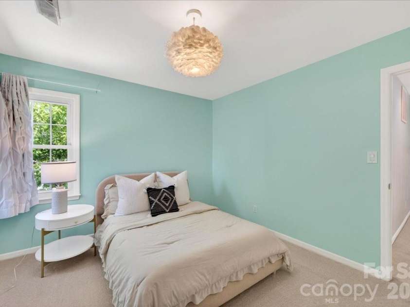 4612 Quail Canyon Drive, Charlotte, NC 28226.  MLS# CAR4367423, YatesRealty ID 12955. 