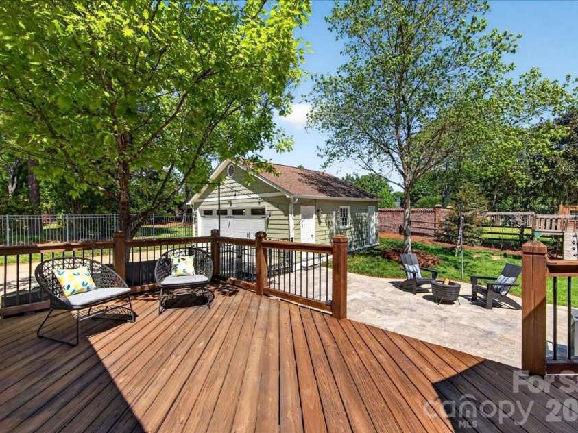 4612 Quail Canyon Drive, Charlotte, NC 28226.  MLS# CAR4367423, YatesRealty ID 12955. 