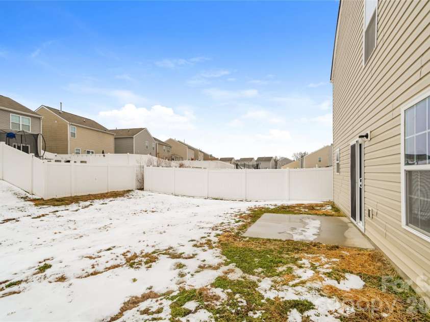 3012 Sweet Apple Drive, Dallas, NC 28034.  MLS# CAR4342730, YatesRealty ID 12956. 