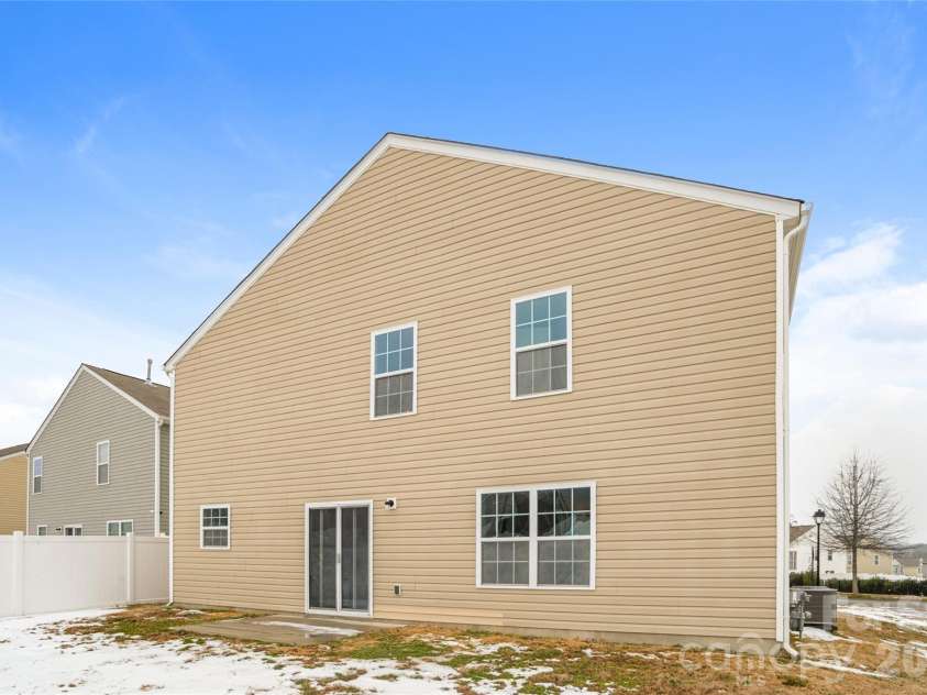 3012 Sweet Apple Drive, Dallas, NC 28034.  MLS# CAR4342730, YatesRealty ID 12956. 