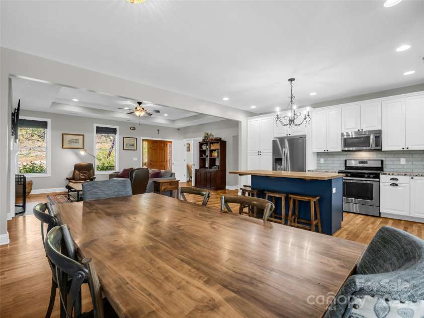 16 Lily Hill Road, Swannanoa, NC 28778.  MLS# CAR4243155, YatesRealty ID 12957. 