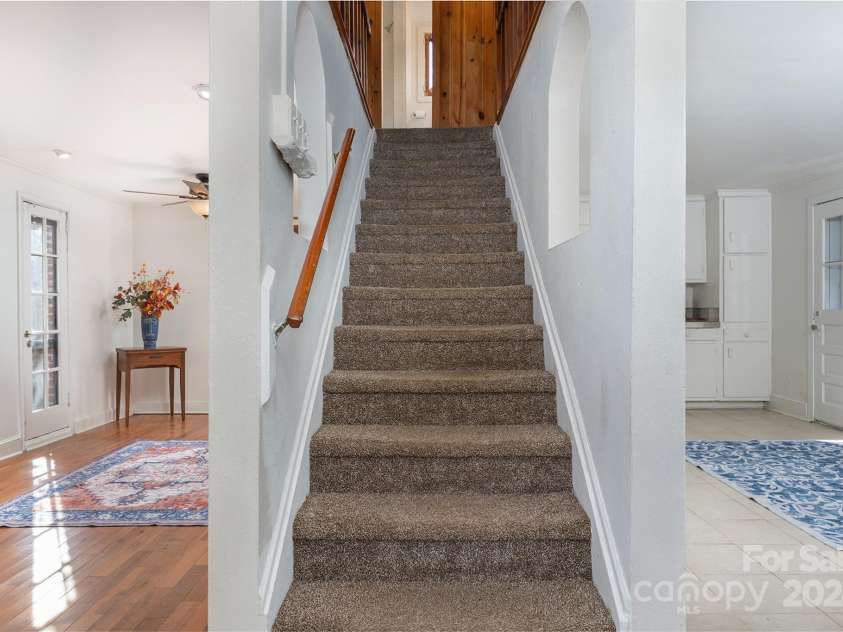 103 & 105 Pine Street, Black Mountain, NC 28711.  MLS# CAR4205366, YatesRealty ID 12958. 