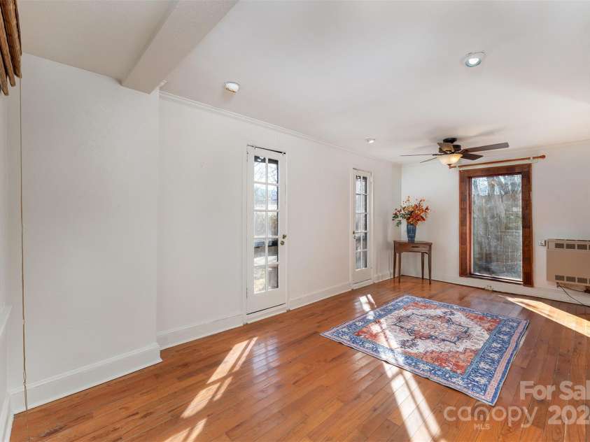 103 & 105 Pine Street, Black Mountain, NC 28711.  MLS# CAR4205366, YatesRealty ID 12958. 