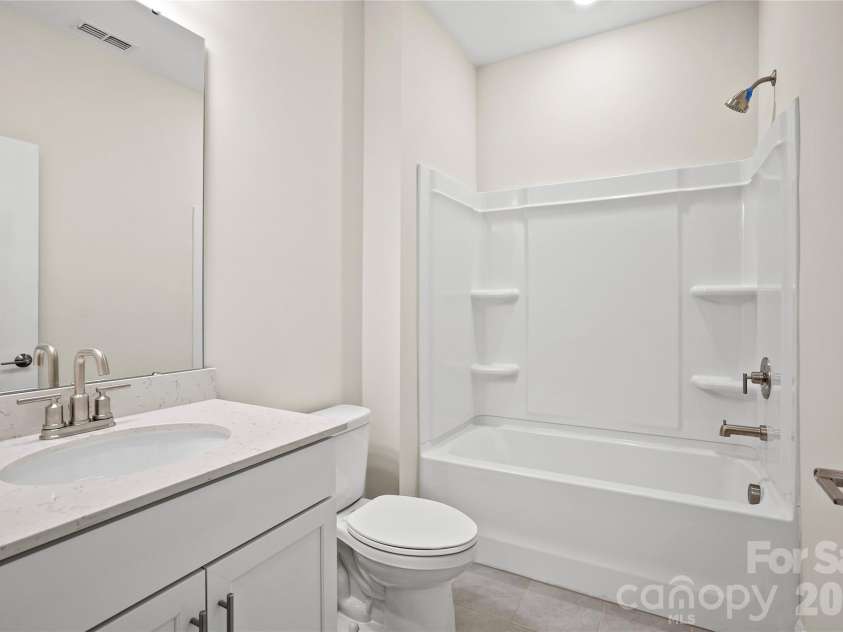 2714 Peak Court, Belmont, NC 28012.  MLS# CAR4316875, YatesRealty ID 12959. Secondary bathroom