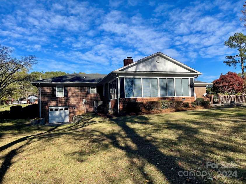 5486 Kershaw Camden Highway, Heath Springs, SC 29058.  MLS# CAR4199430, YatesRealty ID 1296. 