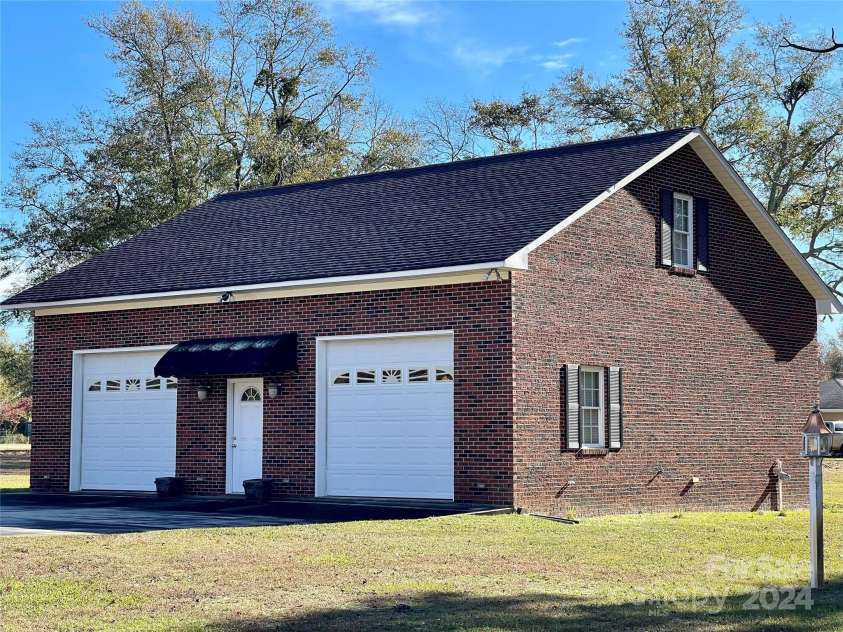 5486 Kershaw Camden Highway, Heath Springs, SC 29058.  MLS# CAR4199430, YatesRealty ID 1296. 