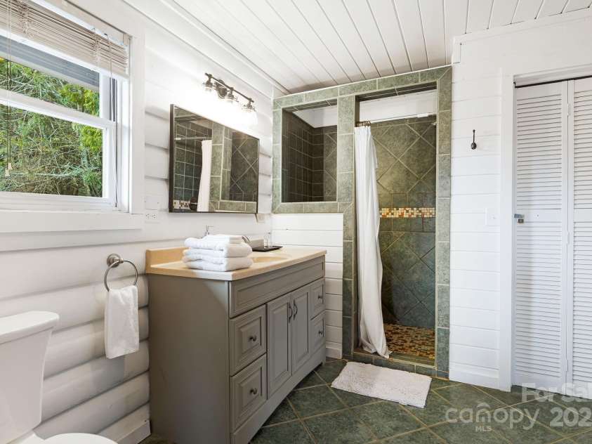 232 Copper Springs Drive, Boone, NC 28607.  MLS# CAR4206010, YatesRealty ID 12961. 