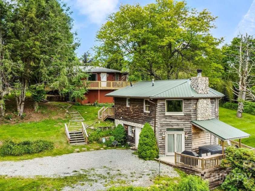 232 Copper Springs Drive, Boone, NC 28607.  MLS# CAR4206010, YatesRealty ID 12961. 