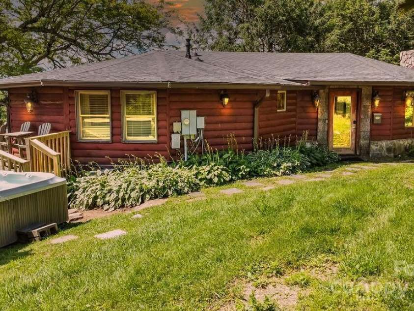 232 Copper Springs Drive, Boone, NC 28607.  MLS# CAR4206010, YatesRealty ID 12961. 