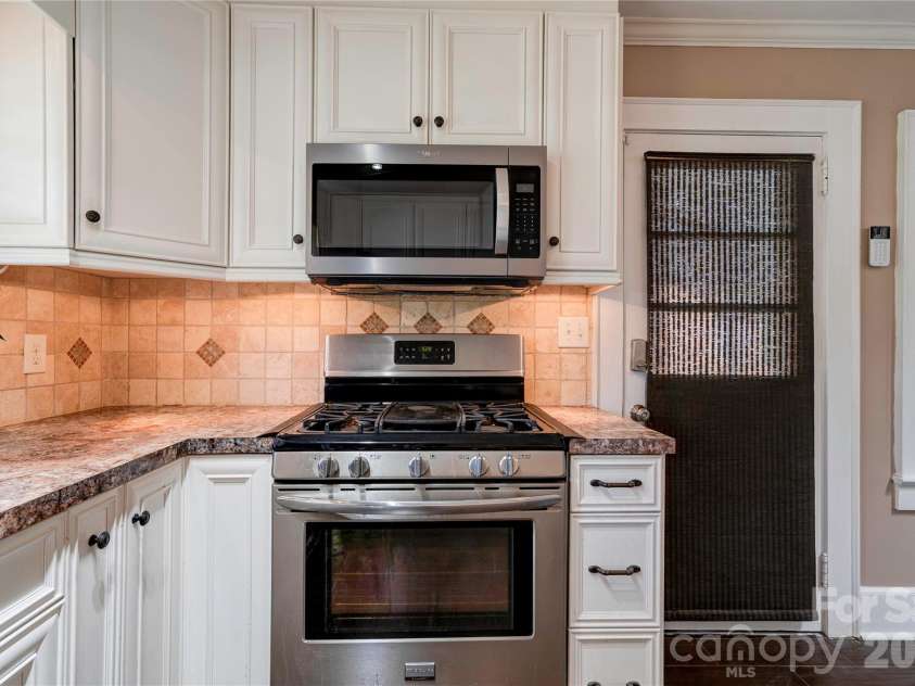 511 Sumter Street, Shelby, NC 28150.  MLS# CAR4371076, YatesRealty ID 12961. 