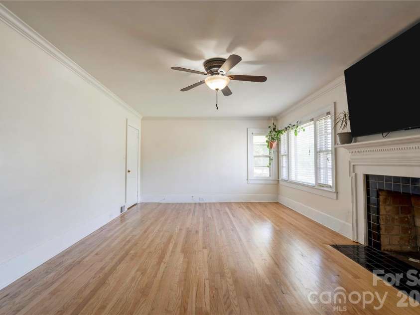 511 Sumter Street, Shelby, NC 28150.  MLS# CAR4371076, YatesRealty ID 12961. 