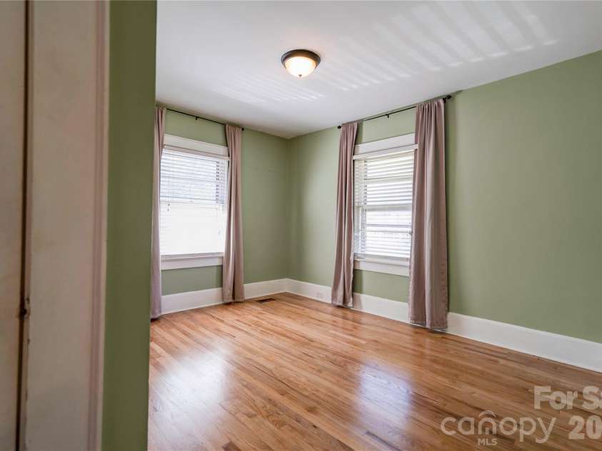 511 Sumter Street, Shelby, NC 28150.  MLS# CAR4371076, YatesRealty ID 12961. 