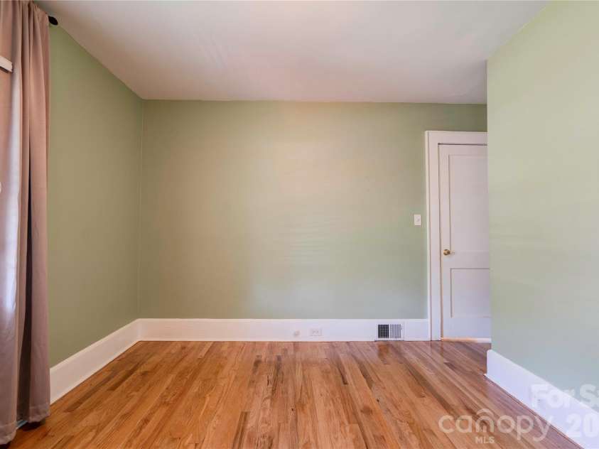 511 Sumter Street, Shelby, NC 28150.  MLS# CAR4371076, YatesRealty ID 12961. 