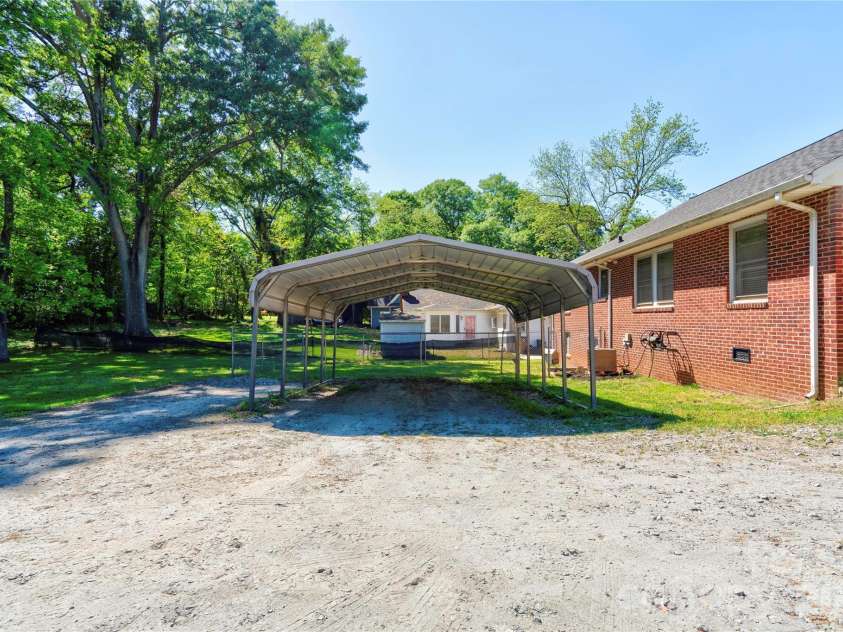 511 Sumter Street, Shelby, NC 28150.  MLS# CAR4371076, YatesRealty ID 12961. 